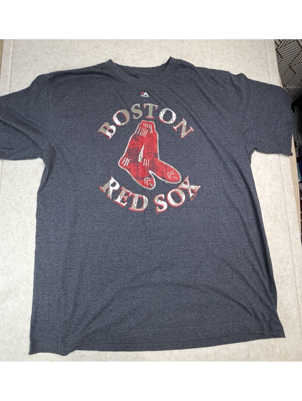 Majestic Cooperstown Collection Men's 2XL Boston Red Sox Gray Graphic T-Shirt